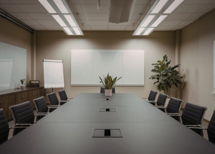 Consultative executive recruitment advisory meeting in Dubai UAE